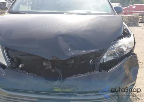 2018 Toyota Sienna Xle 8 Passenger из США, поврежденный, VIN 5TDYZ3DC2JS926543